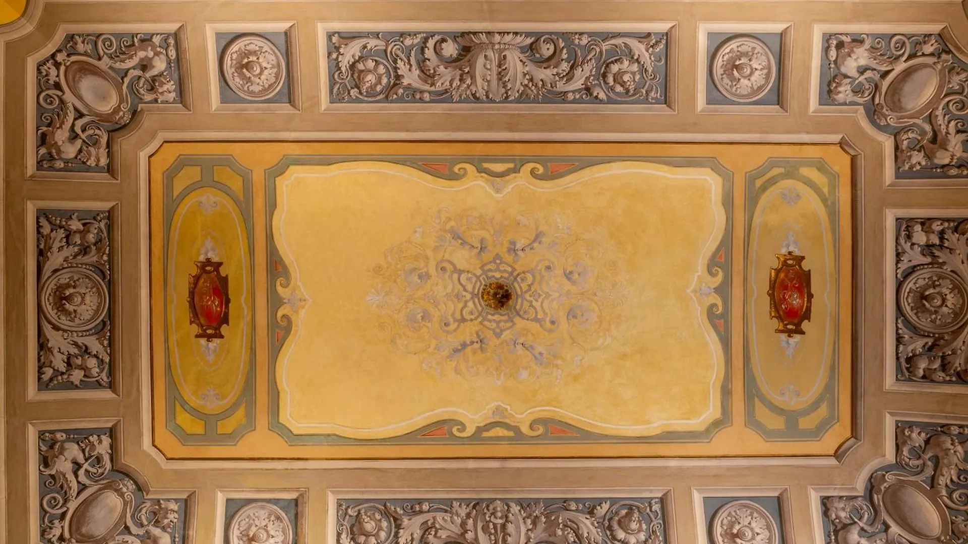 Apartment Royal Mansion Of Prince Tommaso Corsini Florence Italy